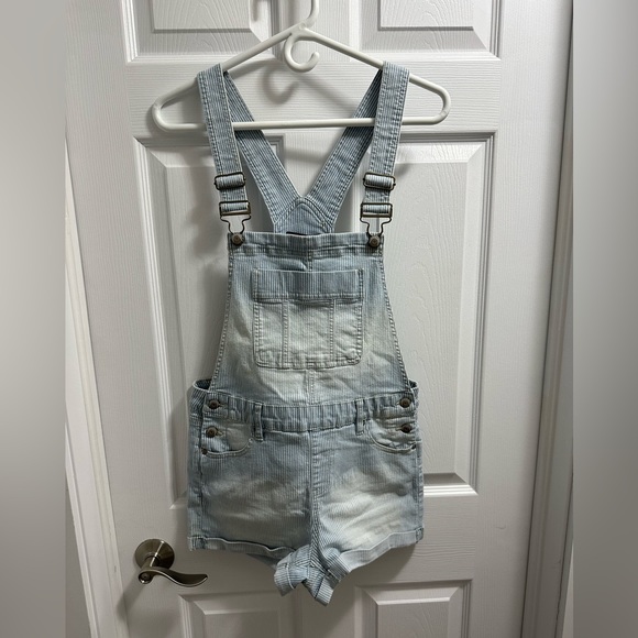Blue Spice Size:9 Overall Shorts with stripes - Picture 1 of 4